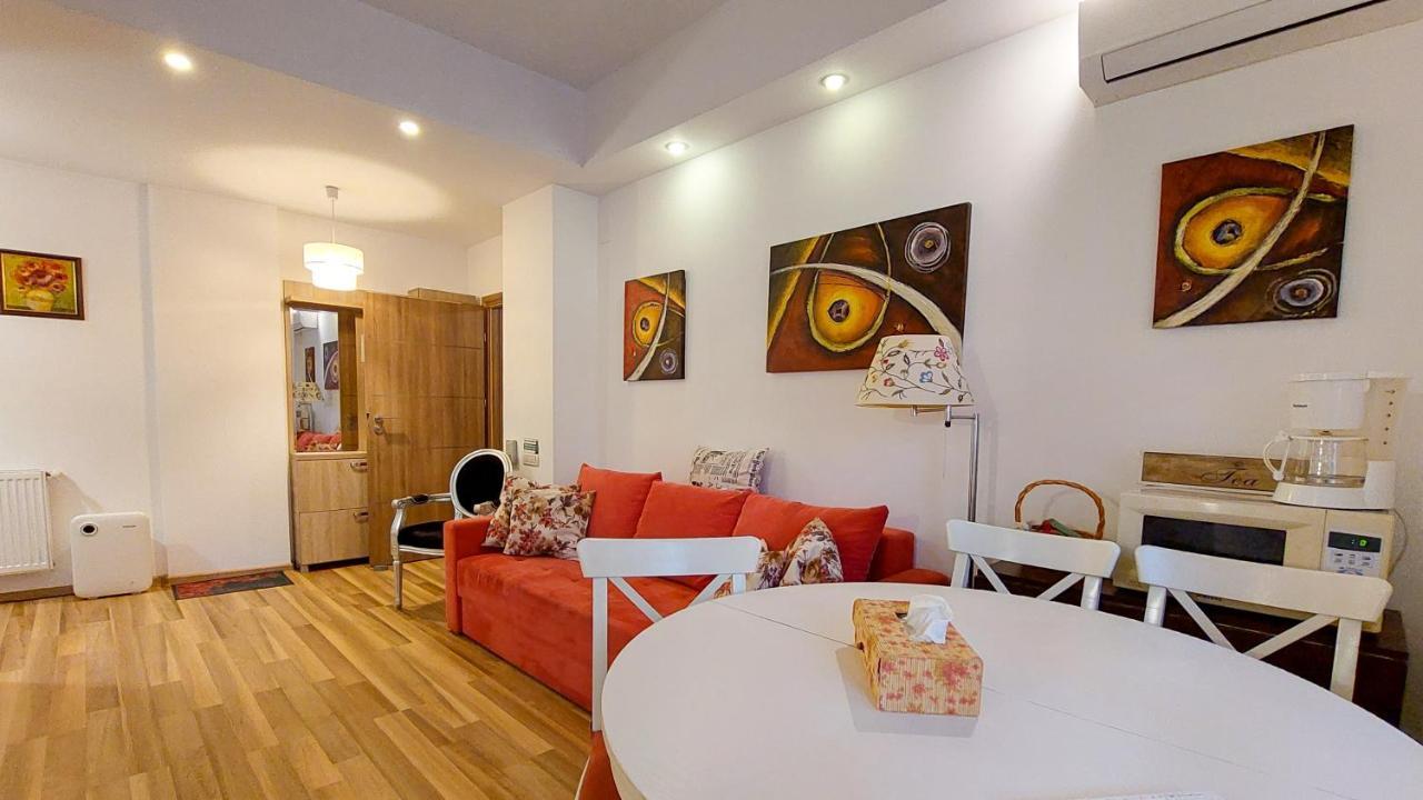 Fancy 1Bd Family Friendly In Historical Centre Appartement Boekarest Buitenkant foto