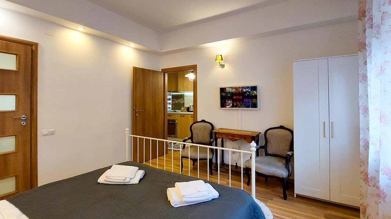 Fancy 1Bd Family Friendly In Historical Centre Appartement Boekarest Buitenkant foto