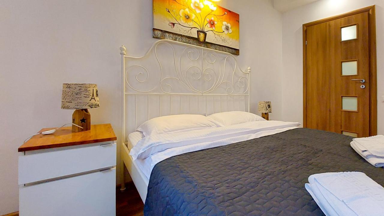 Fancy 1Bd Family Friendly In Historical Centre Appartement Boekarest Buitenkant foto