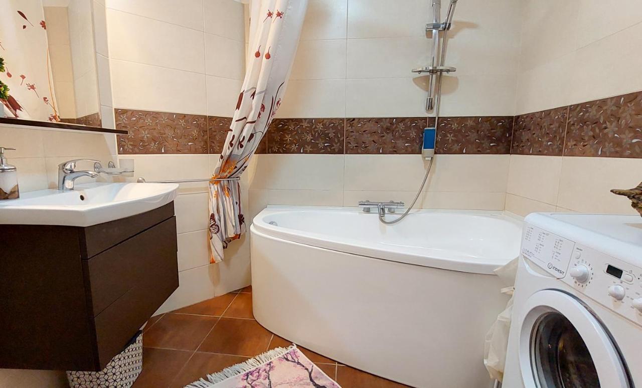 Fancy 1Bd Family Friendly In Historical Centre Appartement Boekarest Buitenkant foto
