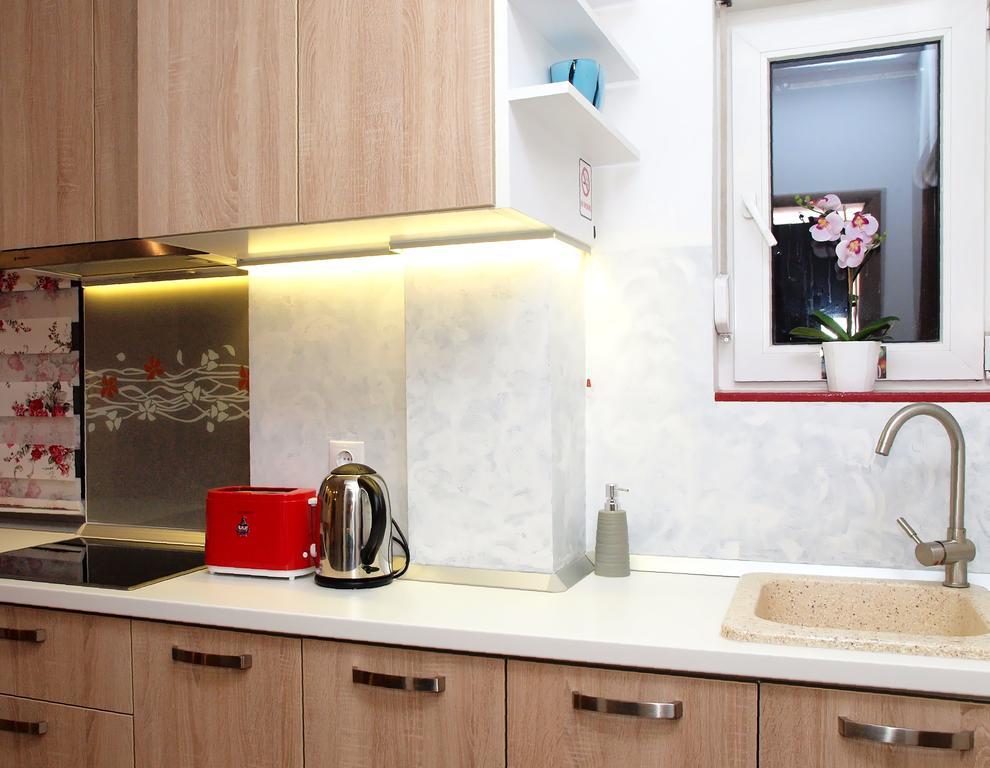 Fancy 1Bd Family Friendly In Historical Centre Appartement Boekarest Buitenkant foto